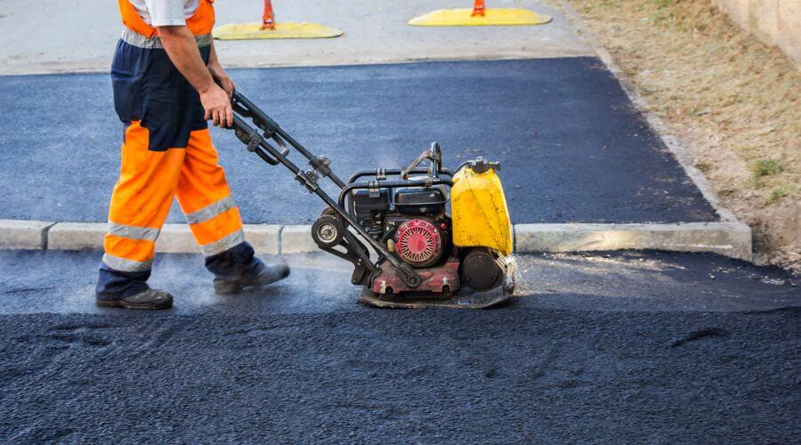 Professional gutter cleaning in Eden, MD